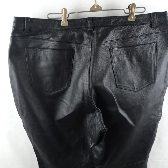 WOMEN'S LEATHER PANTS - Picture 3 of 3